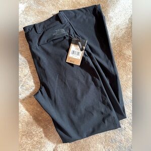 Men’s NWT The North Face Premium Black Flash Dry Material Trousers - Size 30